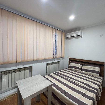 Pushkiin Hotel เยเรวาน ภายนอก รูปภาพ