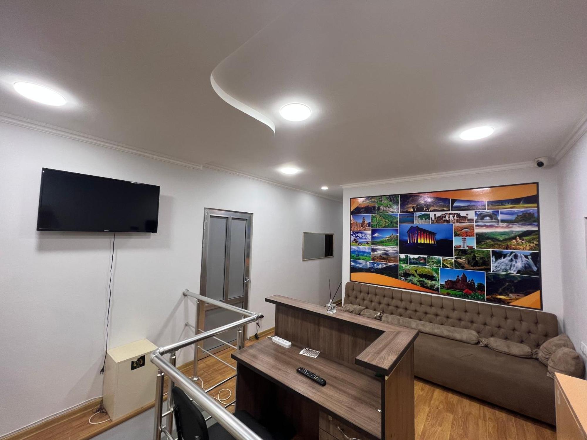 Pushkiin Hotel เยเรวาน ภายนอก รูปภาพ